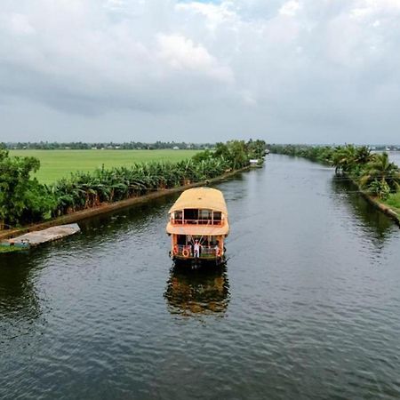 Vaishnav Tours Hotell Alappuzha Eksteriør bilde