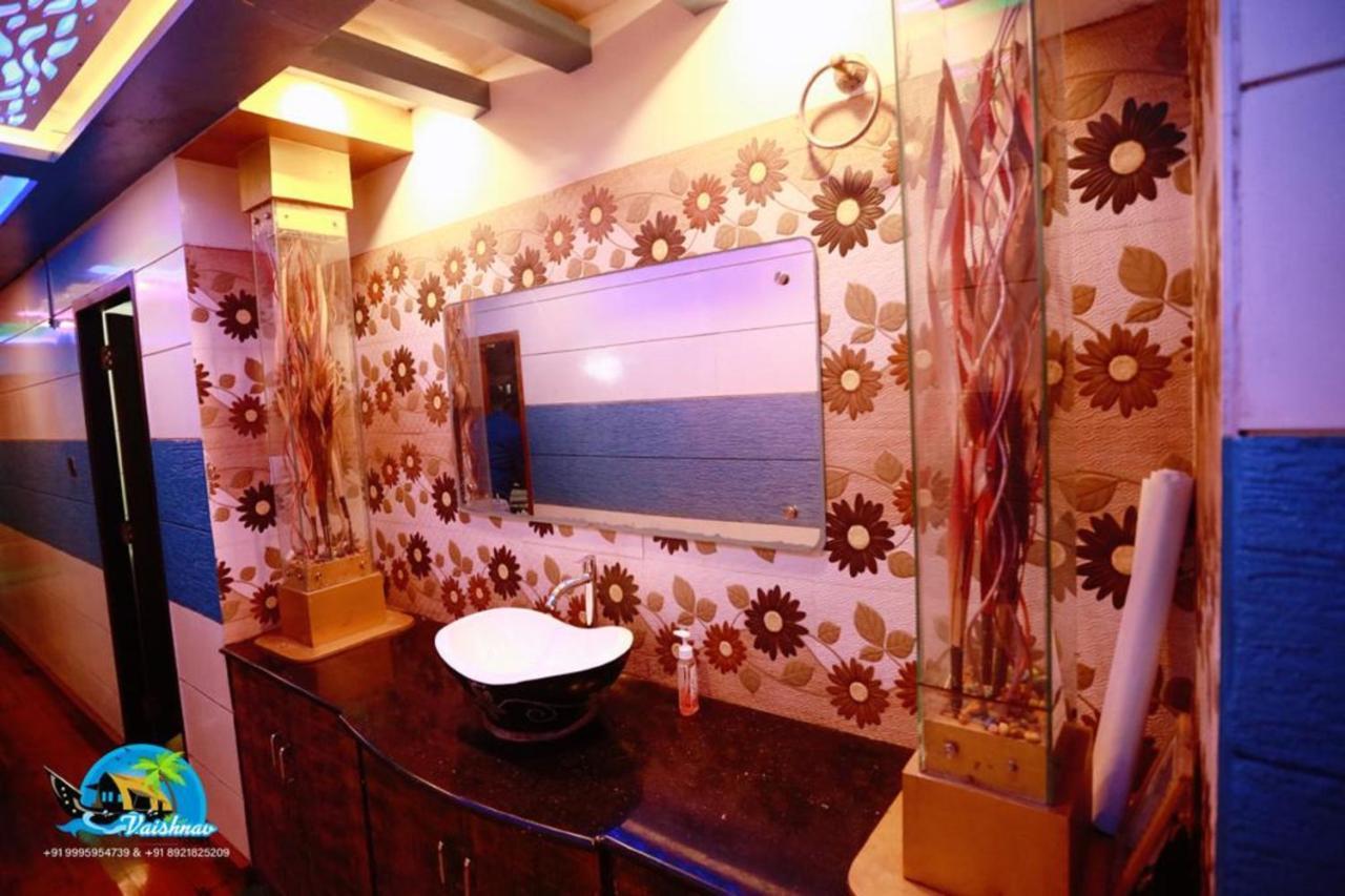 Vaishnav Tours Hotell Alappuzha Eksteriør bilde