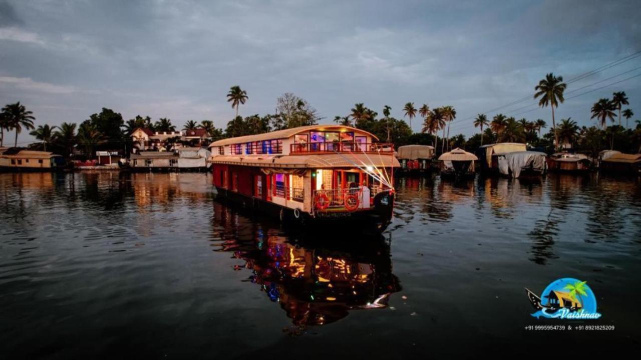 Vaishnav Tours Hotell Alappuzha Eksteriør bilde