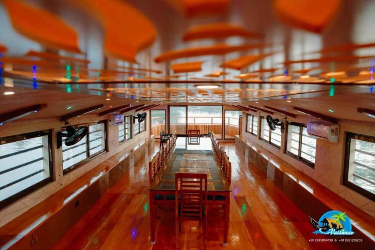 Vaishnav Tours Hotell Alappuzha Eksteriør bilde