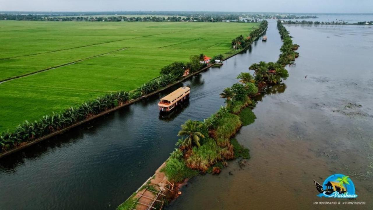 Vaishnav Tours Hotell Alappuzha Eksteriør bilde