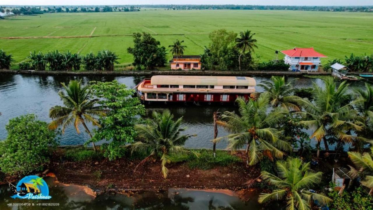Vaishnav Tours Hotell Alappuzha Eksteriør bilde