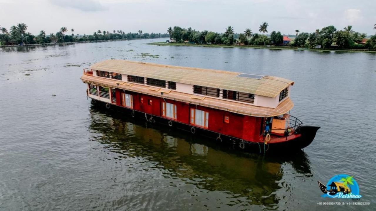 Vaishnav Tours Hotell Alappuzha Eksteriør bilde