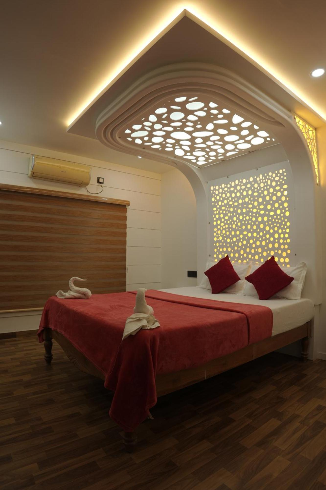 Vaishnav Tours Hotell Alappuzha Eksteriør bilde