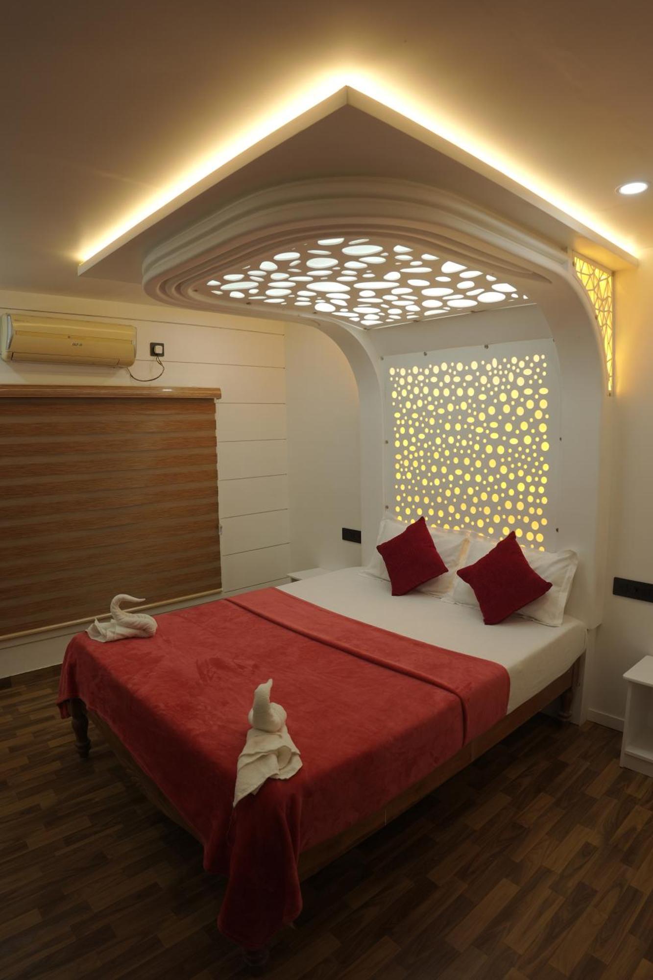 Vaishnav Tours Hotell Alappuzha Eksteriør bilde