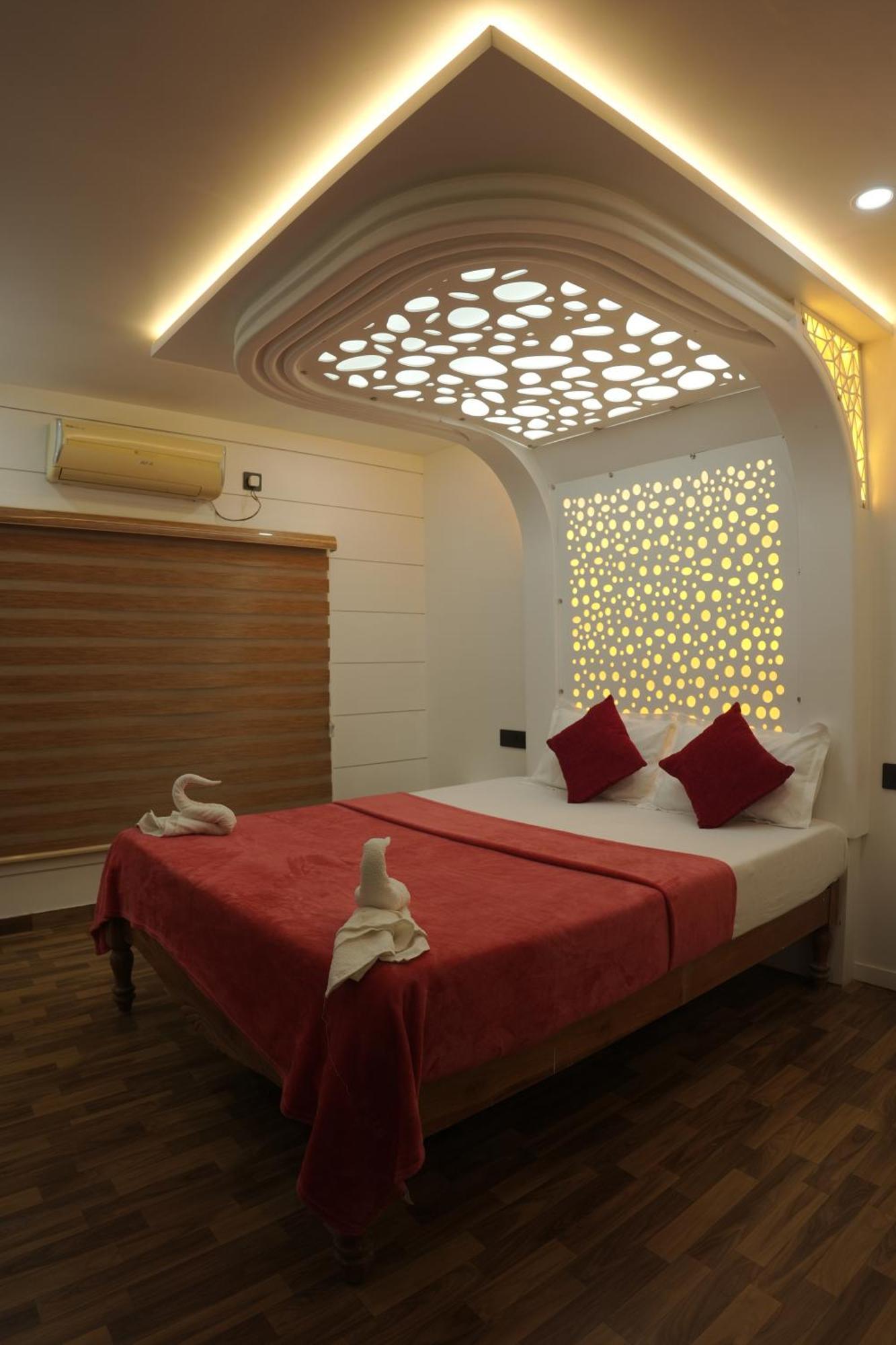Vaishnav Tours Hotell Alappuzha Eksteriør bilde