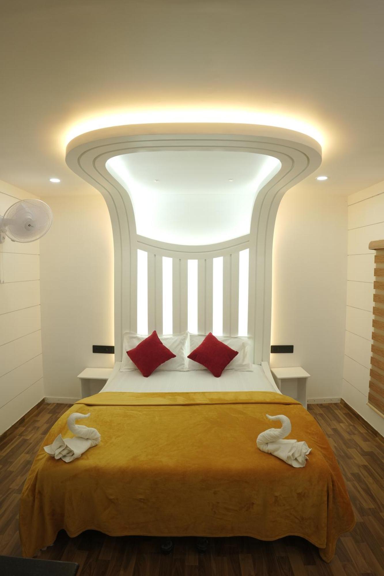 Vaishnav Tours Hotell Alappuzha Eksteriør bilde