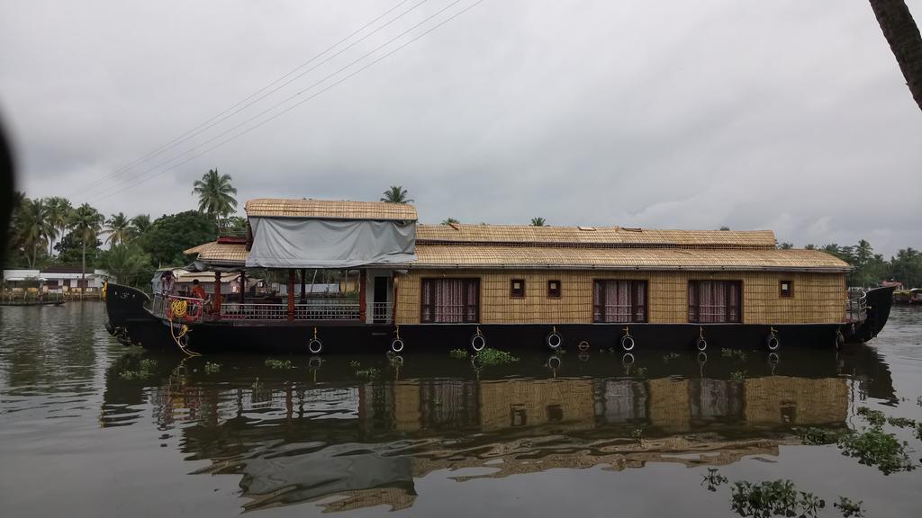 Vaishnav Tours Hotell Alappuzha Eksteriør bilde