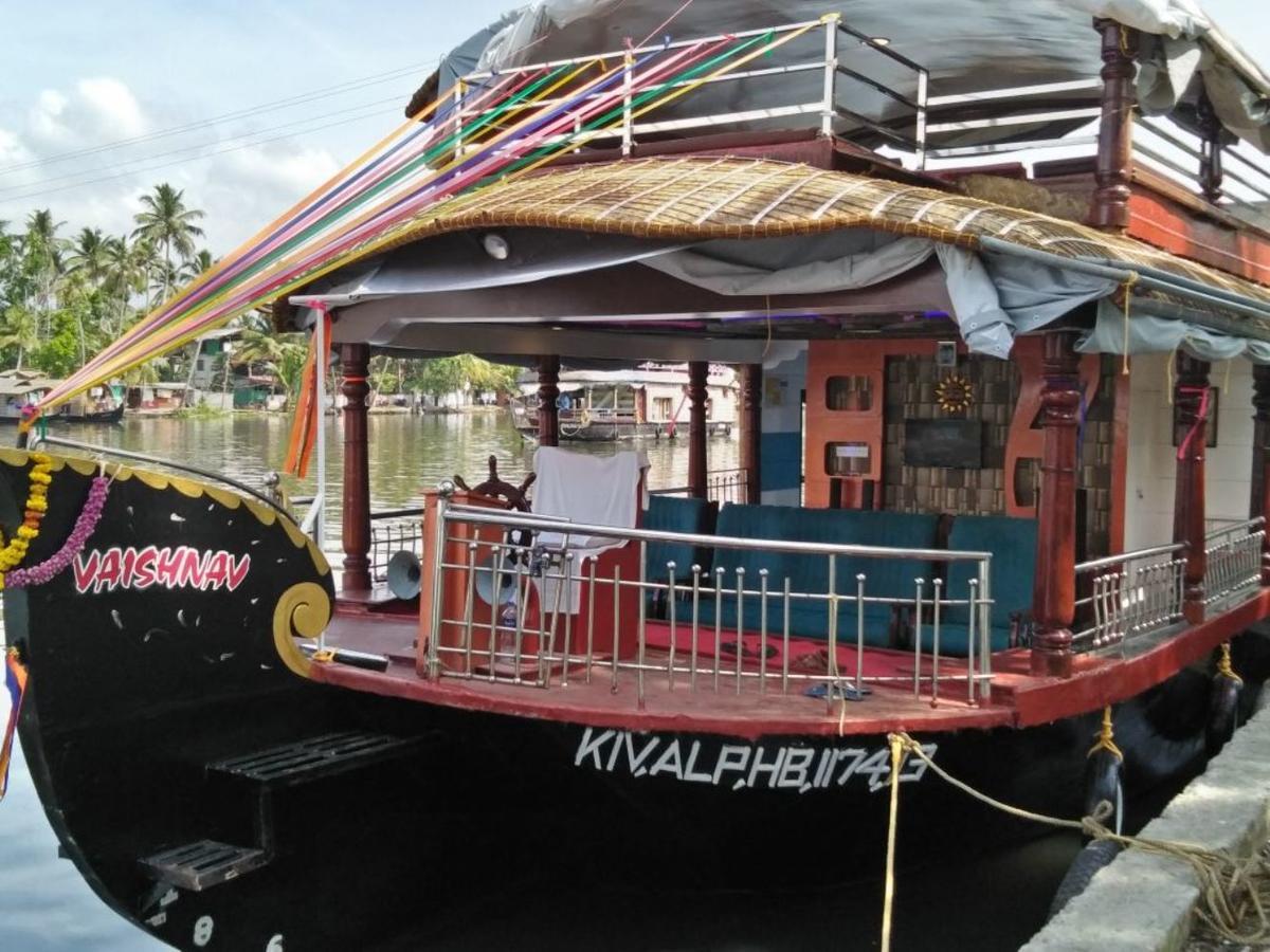 Vaishnav Tours Hotell Alappuzha Eksteriør bilde